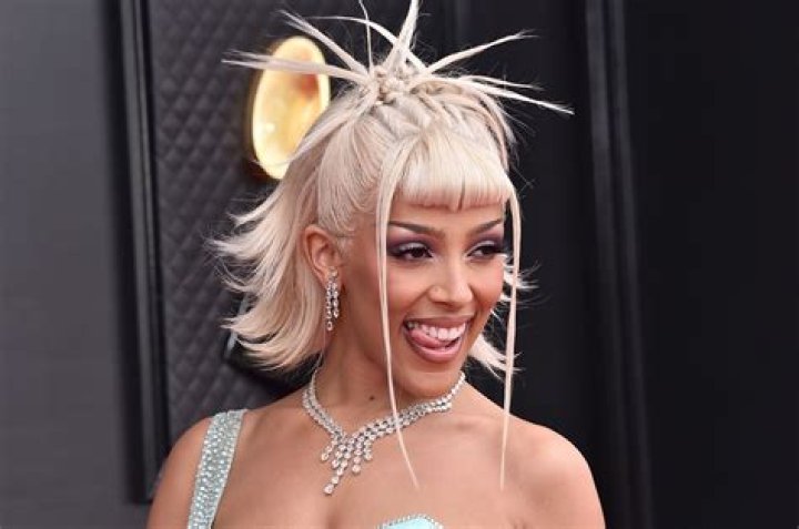 Why did Doja Cat lose followers on Instagram?Doja Cat lost over 200,000 Instagram followers in 24 hours after recent tweets degrading her super fans |