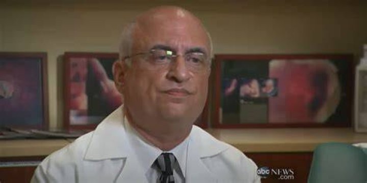 Why did Dr kamrava lose his license?