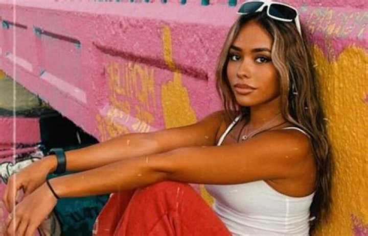 Ximena Saenz Age, Height, Reddit, Twitter, and Biography Match less words