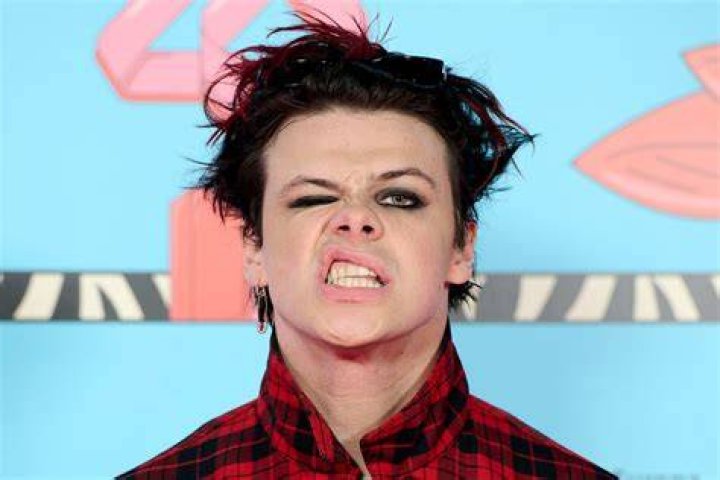 Yungblud Net Worth How Rich Is The English Singer In 2023